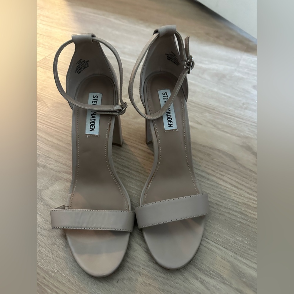 Steve Madden Nude heels size 8.5, barely worn